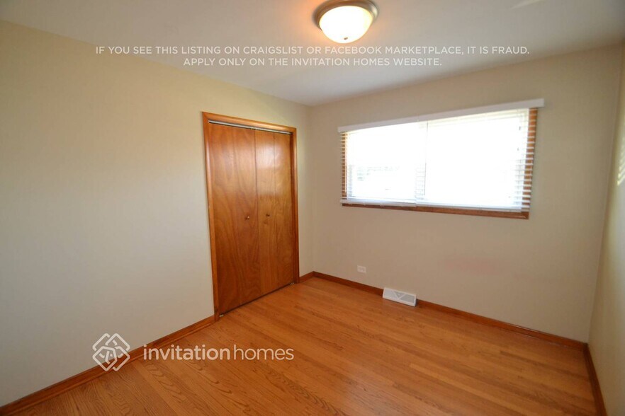 Building Photo - 150 E Winthrop Ave