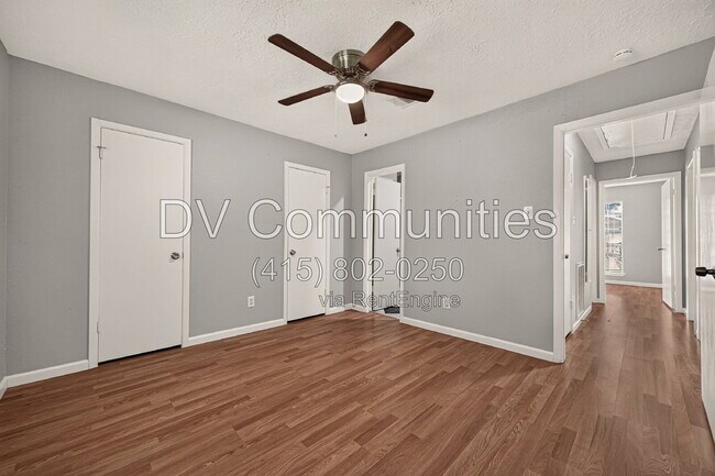 Building Photo - 5041 E Ridge Creek Dr