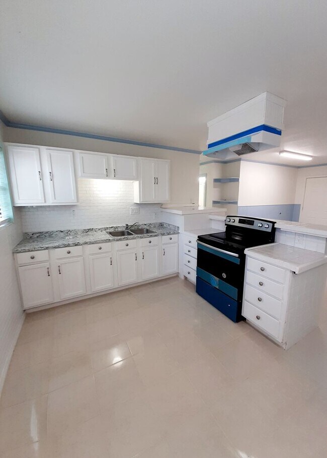 Building Photo - Quaint 3 bedroom, 1.5 bath in Euless