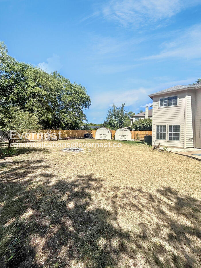 Building Photo - 1401 Balsam Way