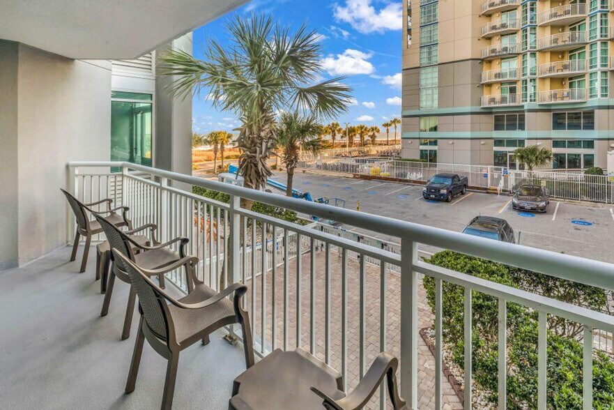 Building Photo - 5200 N Ocean Blvd