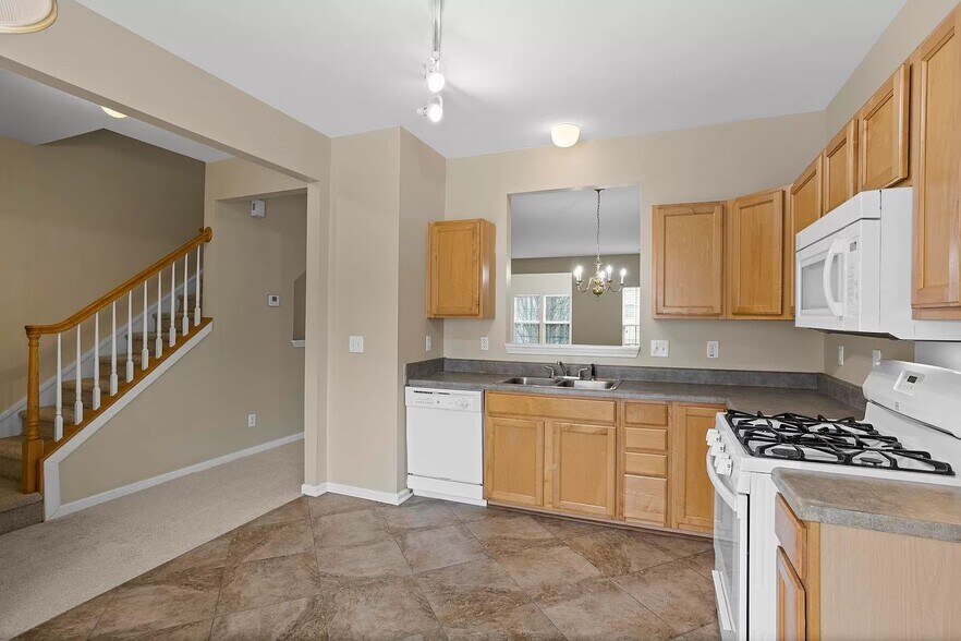 Building Photo - 107 Sylvan Oak Way