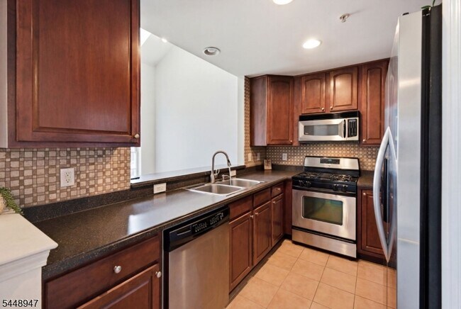 Building Photo - 408 Donato Cir