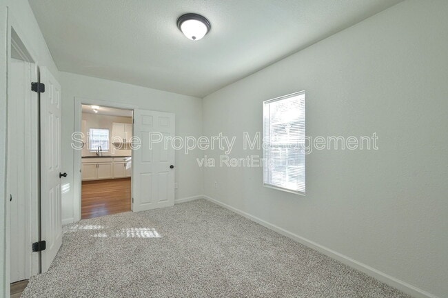 Building Photo - 3608 NW 16th St