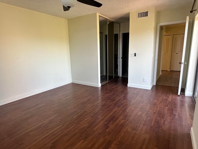 Building Photo - 8345 Trent Ct