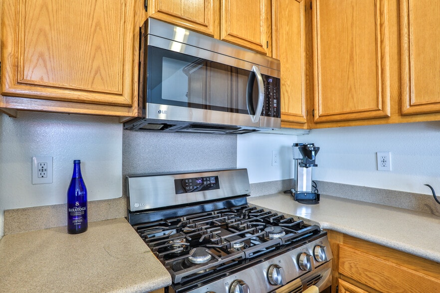 Building Photo - 17828 Woodbine Ct