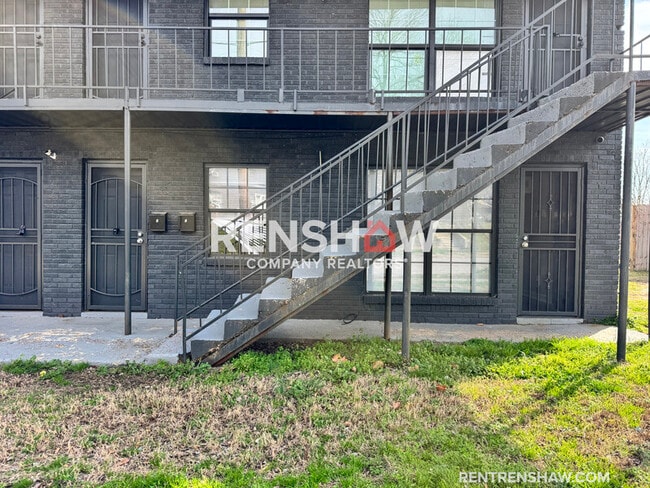 Building Photo - 285 Lucy Ave