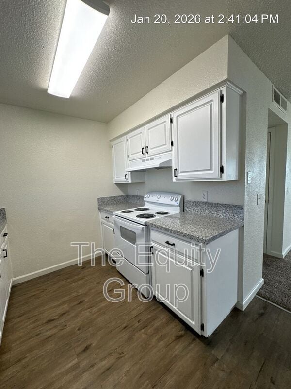 Building Photo - 809 Monarch Cir