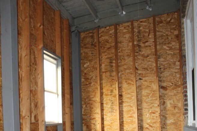 Porch - 3316 W Hutchinson St