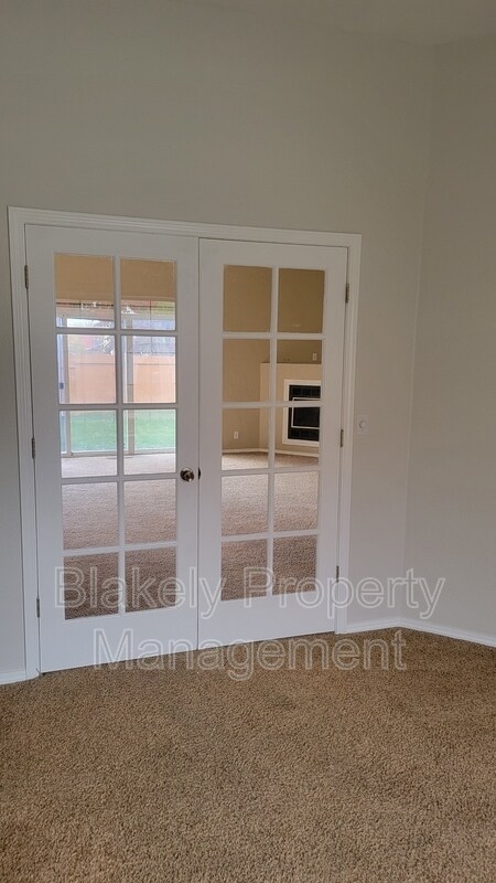 Building Photo - 917 W Greenhead St