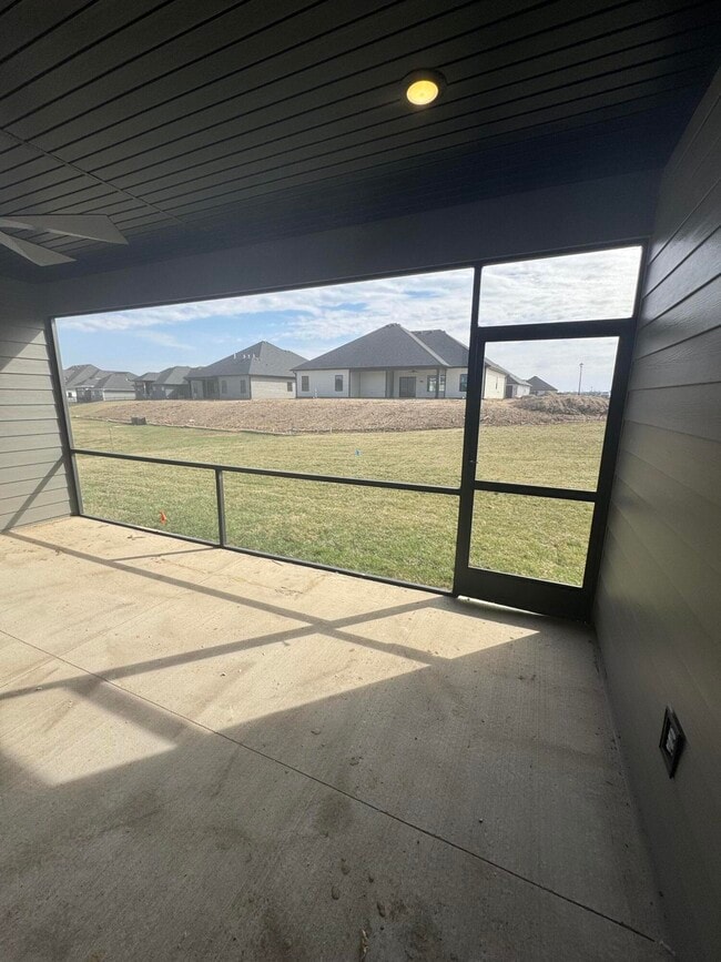 Building Photo - 5316 Buttercup Dr