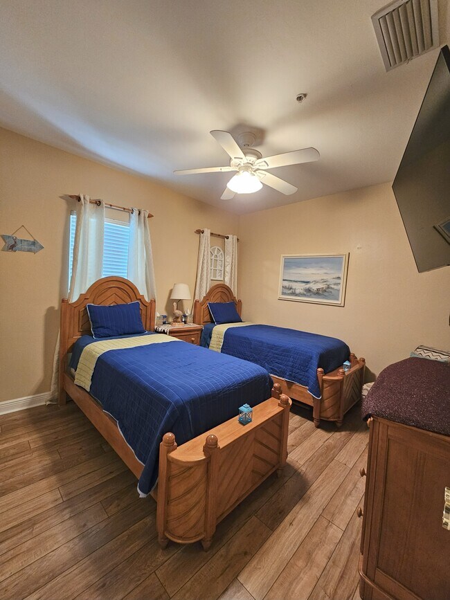 Building Photo - 1335 Sweetwater Cove