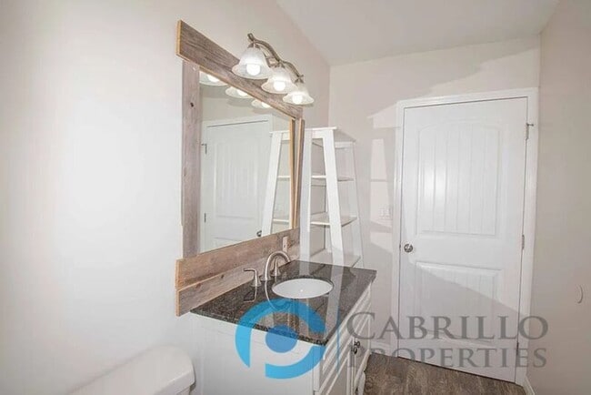 Building Photo - 6311 Inman St