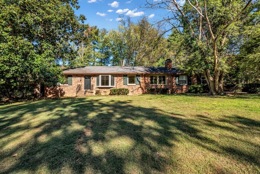 Primary Photo - 526 Davidson Rd