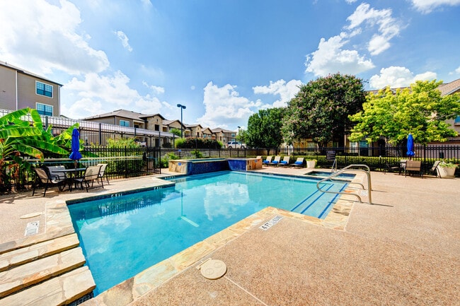 Building Photo - Regency Dell Ranch Apartments
