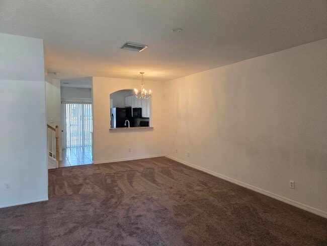 Building Photo - 2 bedroom 2.5 bath townhome