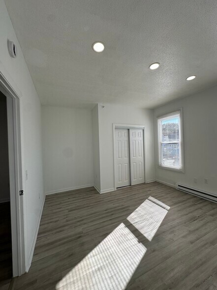 Building Photo - 172 Pearl St