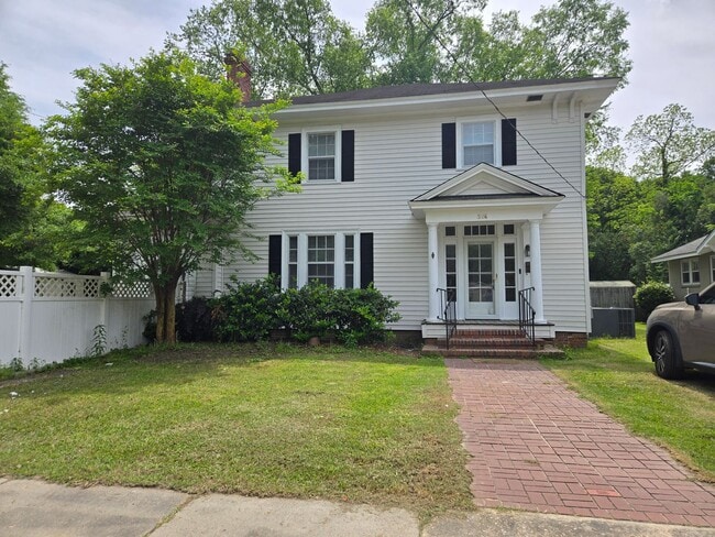 Building Photo - 4 Bedroom 2 bath Home For Rent - Heart of Florence