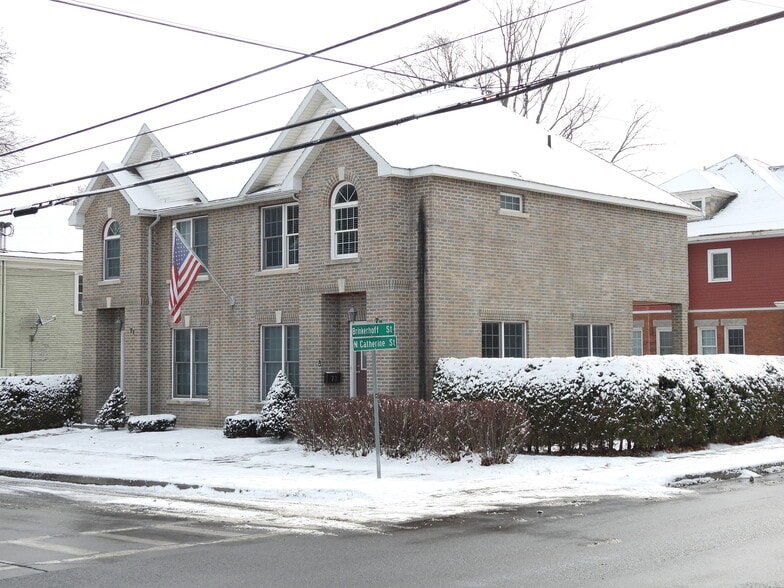 Building Photo - 73 Brinkerhoff St
