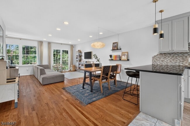 Building Photo - 100 Glenridge Ave