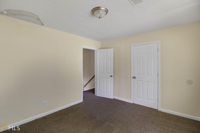 Building Photo - 360 N 19th St