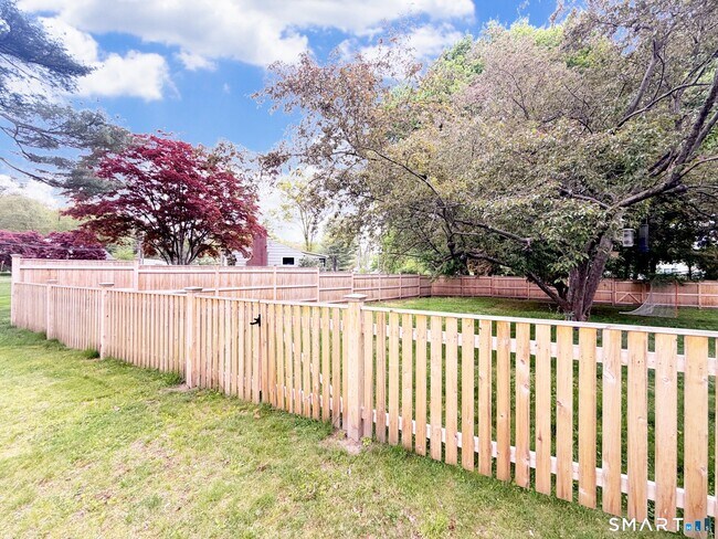 Building Photo - 4 Cranbury Woods Rd