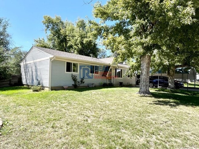 Building Photo - 344 Everett Dr