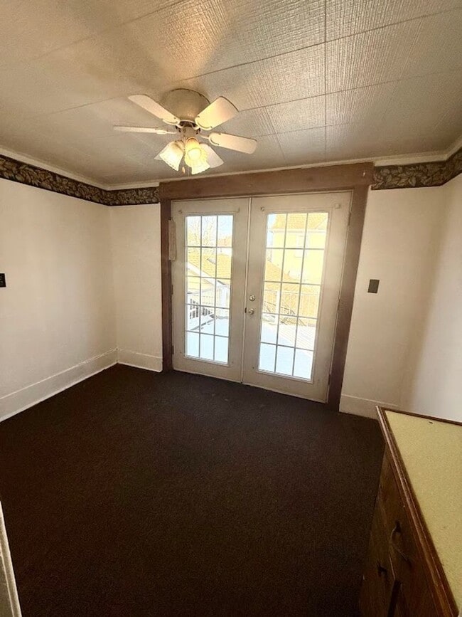 Building Photo - Fulton Rd Triplex