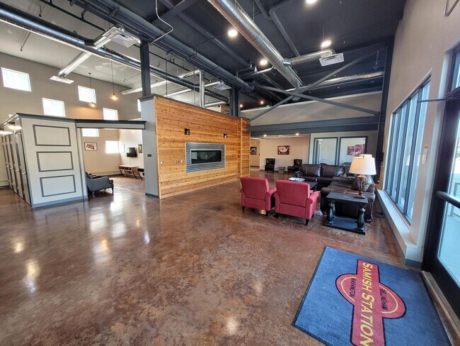 Building Photo - 2 Bed 1 Bath Coming Available in Samish Station Apartments!