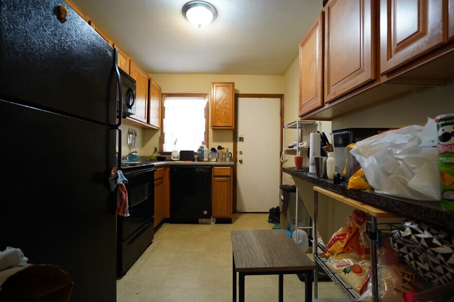 Building Photo - 25 Colborne Rd