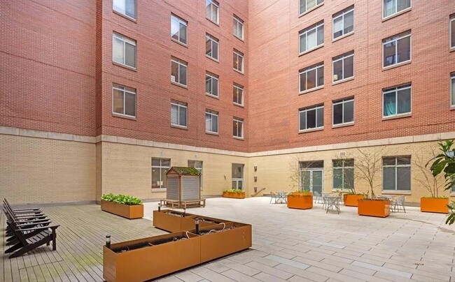 Building Photo - 25 McWilliams Pl