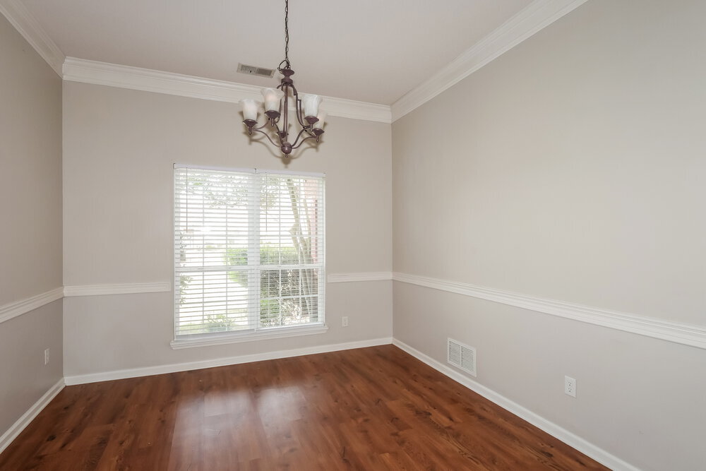 Building Photo - 8426 Linda Shore Cove