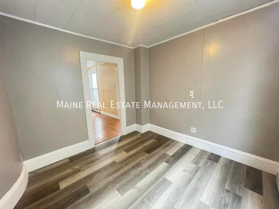 Building Photo - 59 Elm St