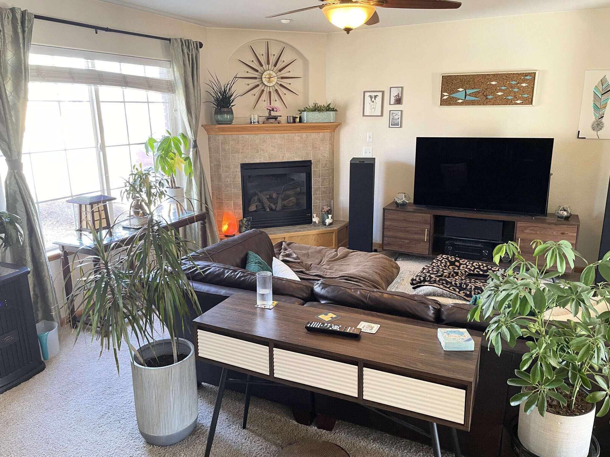 Building Photo - 1678 Rhyolite St