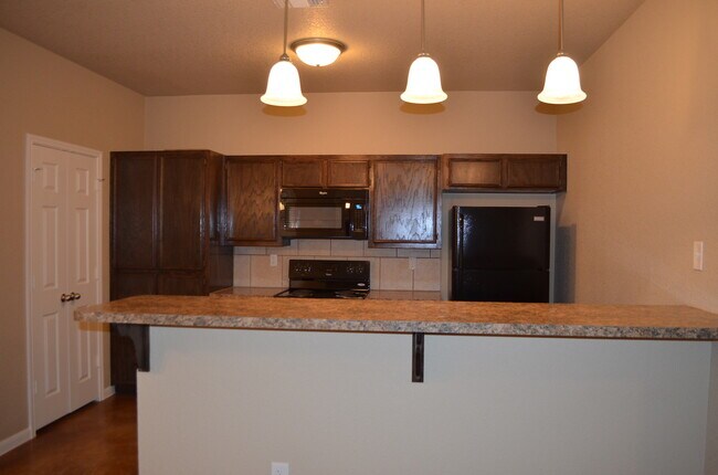 Building Photo - 1800Tru