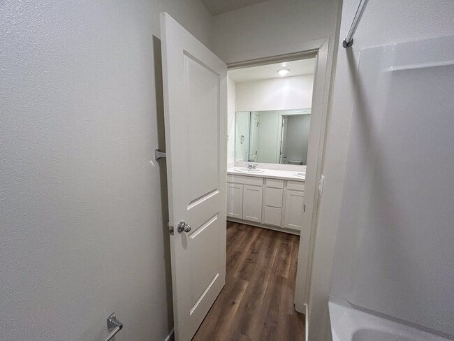 Building Photo - NEW BUILD HOME - Comfortable Living in a New Redding Neighborhood