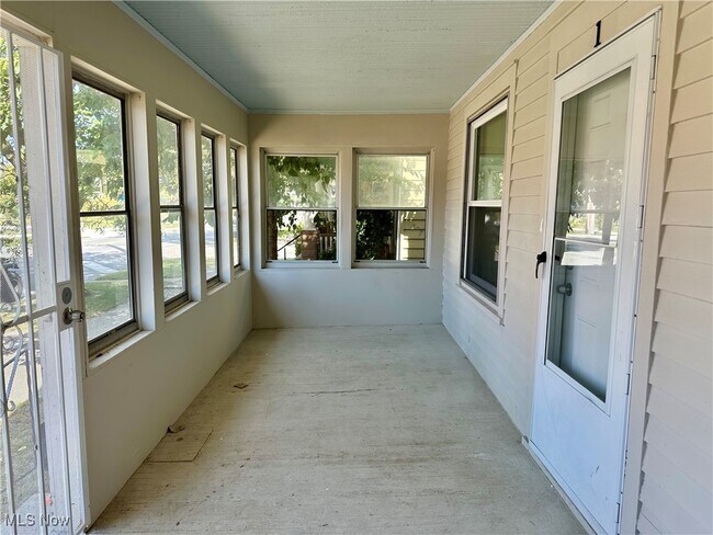 Building Photo - 1855 W 65th St