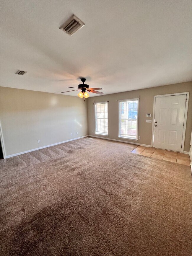 Building Photo - Wynnfield Place!