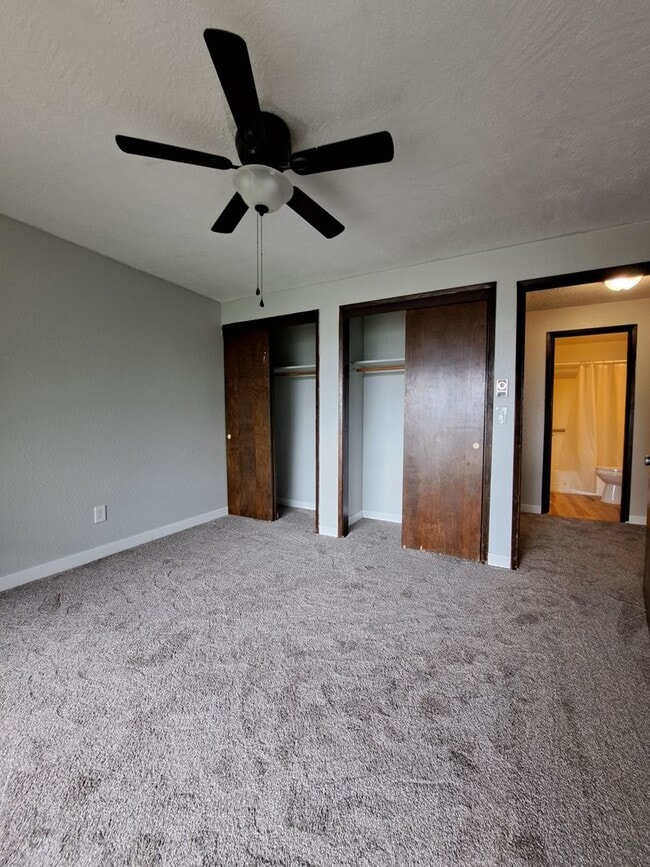 Building Photo - Bremerton Area Duplex