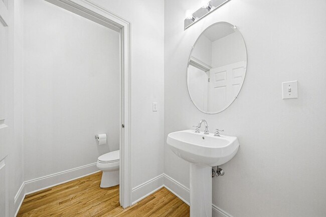 Building Photo - 9 Overlook Rd