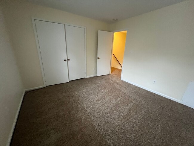 Building Photo - 934 Maryland Ave