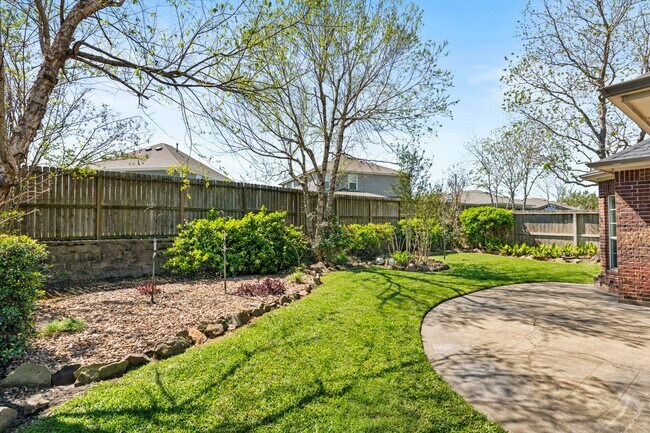 Building Photo - 20698 Oakhurst Meadows Dr