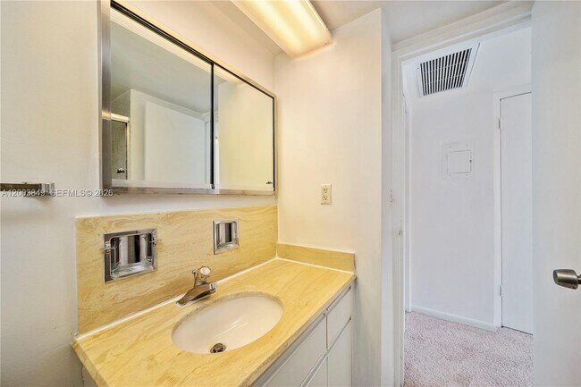 Building Photo - 5700 Collins Ave