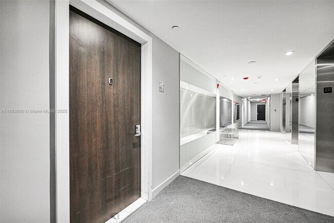 Building Photo - 20335 W Country Club Dr