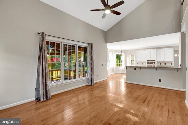 Building Photo - 47001 Smithwood Ct