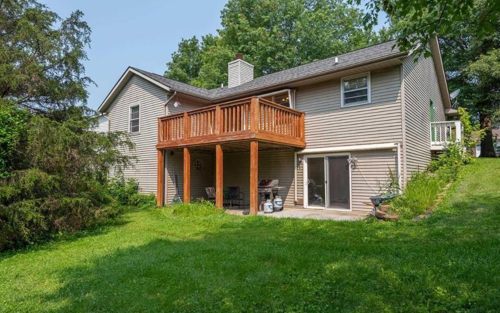 Building Photo - 821 W Rosewood Dr
