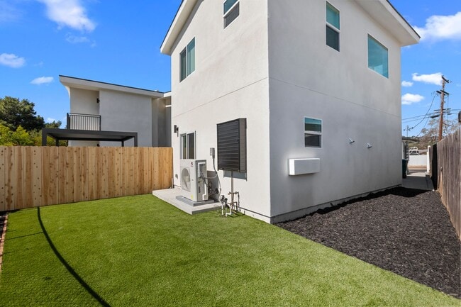 Building Photo - 6413 Richard St