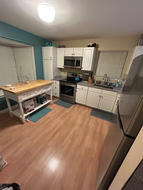 Building Photo - 999 Rue Madora