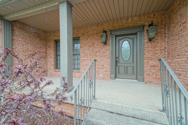 Building Photo - 107 Geers Ct