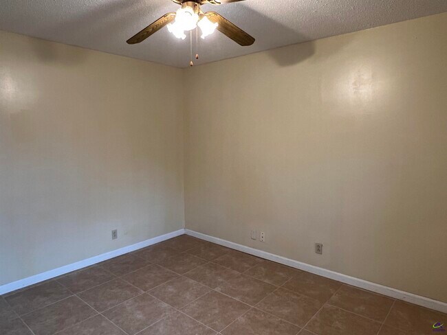 Building Photo - 3700 Dean Dr